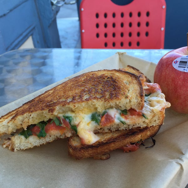 Photo taken at The American Grilled Cheese Kitchen by Melissa d. on 10/6/2015