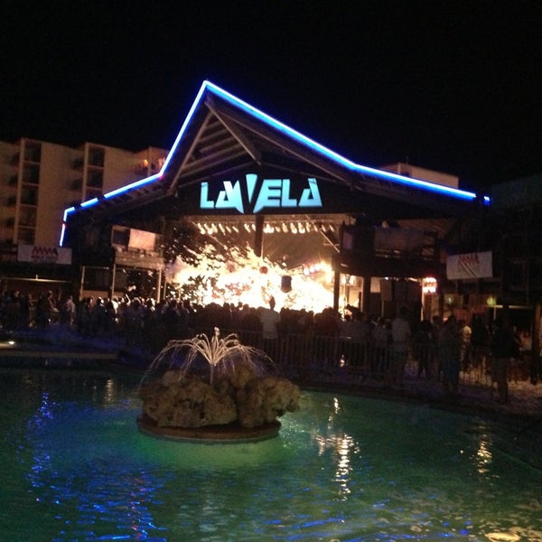 3/15/2013 tarihinde 👉Nathan G.ziyaretçi tarafından Club La Vela'de çekilen fotoğraf