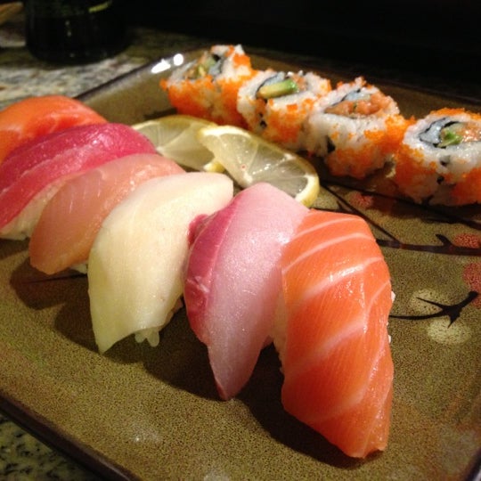 Akiko's Sushi Bar Sushi Restaurant in San Francisco