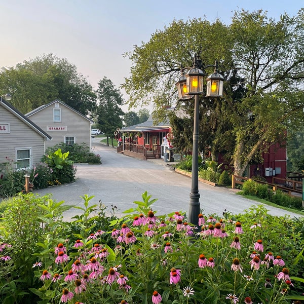 Roseland Resort & Campground 925 Nolte Ln