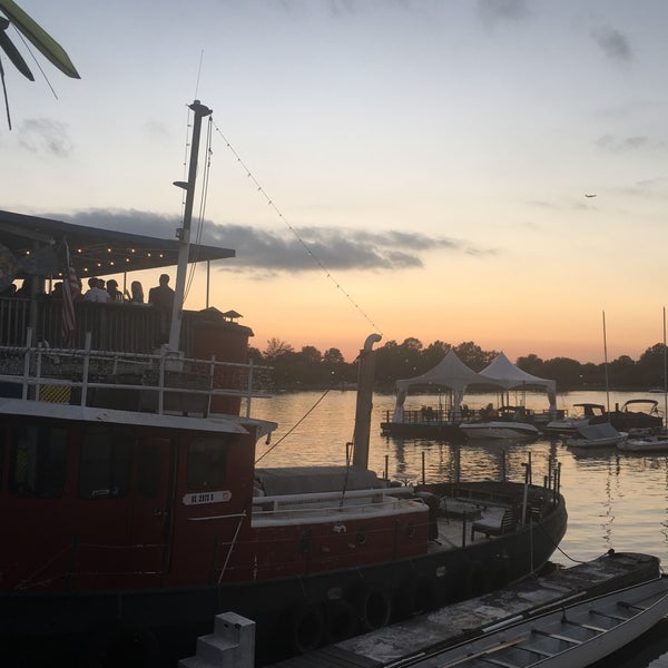 Foto scattata a Cantina Marina da Michael K. il 10/14/2017