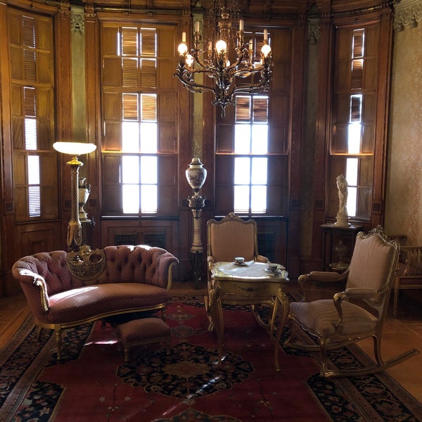 12/8/2019にMichael K.がHeurich Mansion (The Brewmaster&#39;s Castle)で撮った写真
