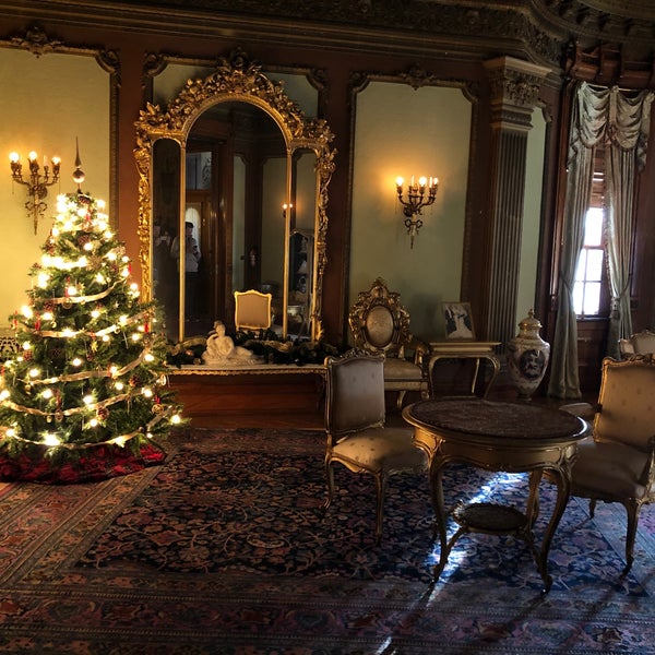 Photo taken at Heurich Mansion (The Brewmaster&#39;s Castle) by Michael K. on 12/8/2019