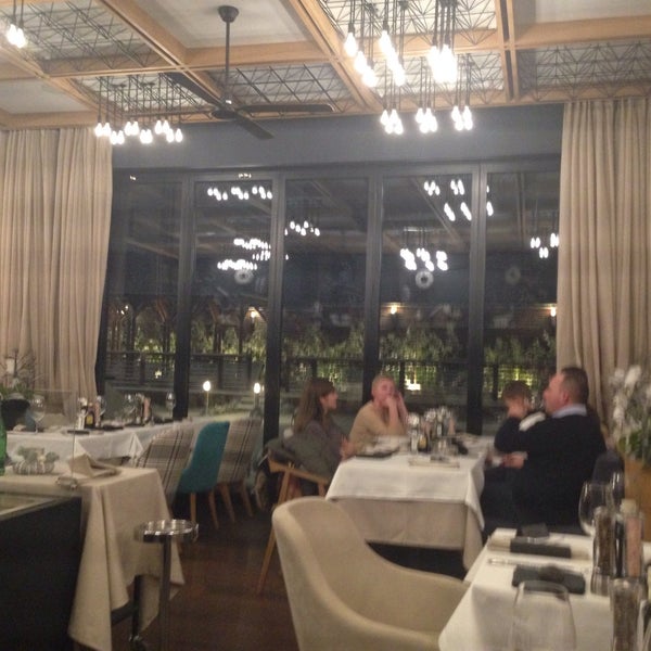 Foto scattata a Leonardo - Italian Restaurant in Bansko da Giannis L. il 12/28/2014