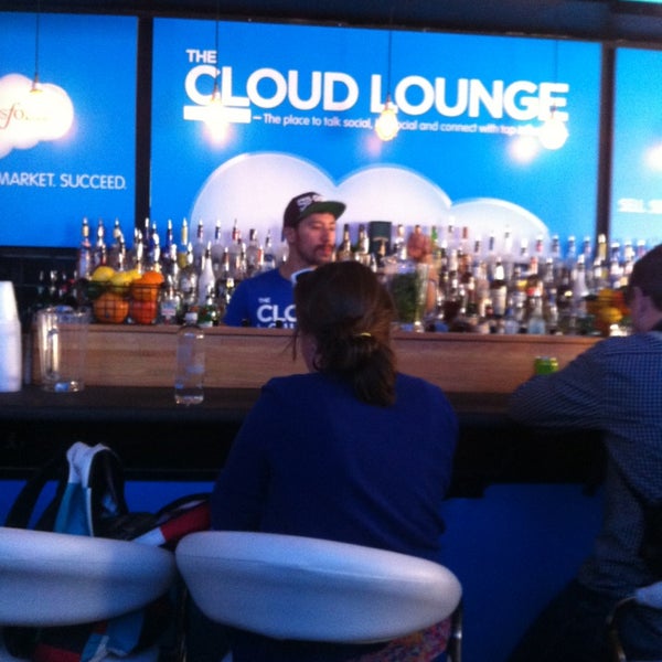 Photo prise au The Cloud Lounge (salesforce.com) par Ann G. le3/10/2013