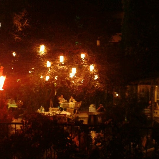 Photo taken at Tenes Bozcaada Balık Restoranı by Uğur Bülent A. on 9/29/2012