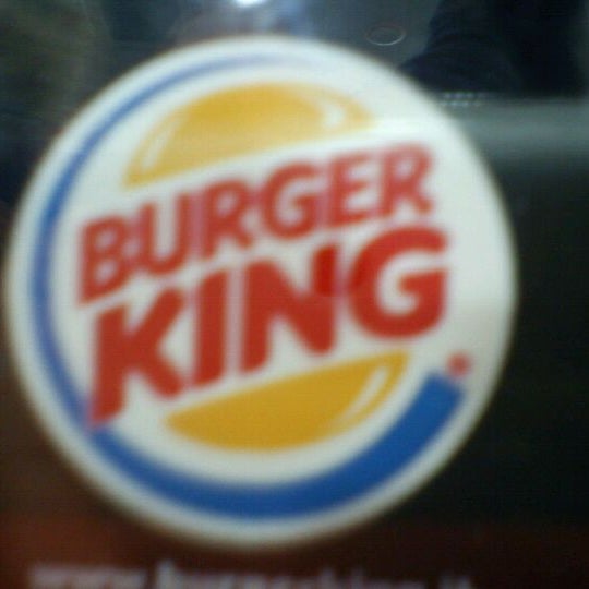 10/18/2012 tarihinde Dimitris B.ziyaretçi tarafından Burger King'de çekilen fotoğraf