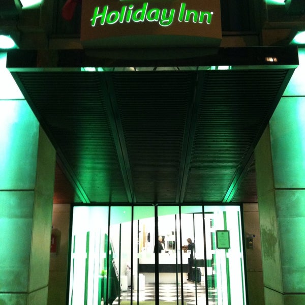 2/3/2014 tarihinde Christos K.ziyaretçi tarafından Holiday Inn Paris - Gare Montparnasse'de çekilen fotoğraf