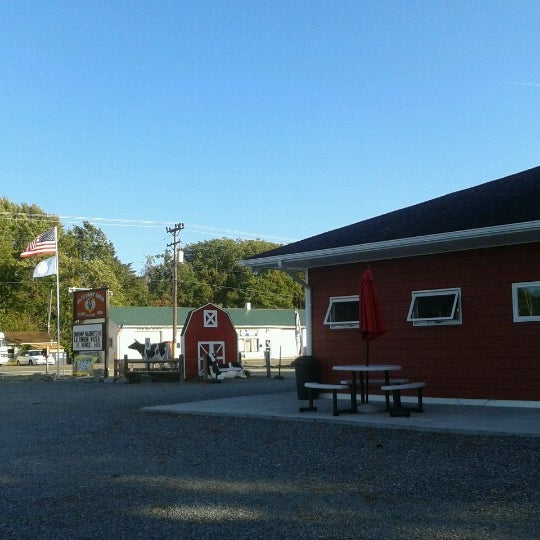 T J S Dairy Barn 718 Jessie Dupont Memorial Hwy