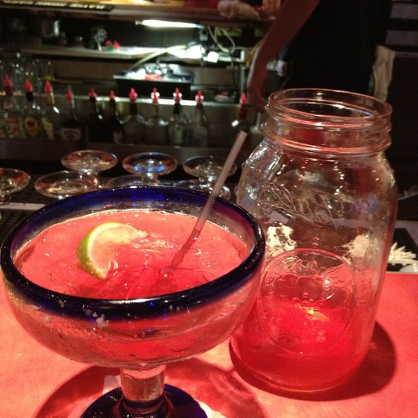 Das Foto wurde bei Franklin Inn Mexican Restaurant von Holly E. am 8/24/2013 aufgenommen
