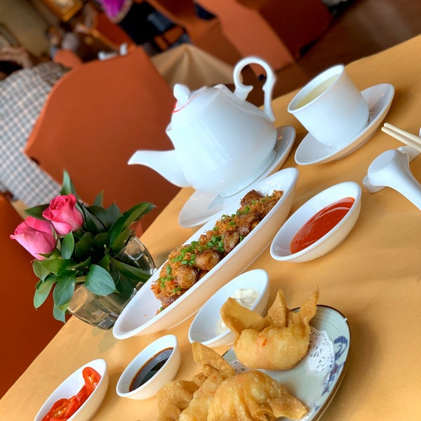 Foto diambil di Ngân Đình Restaurant oleh brent k. pada 10/17/2019