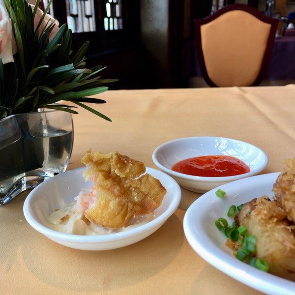 Foto diambil di Ngân Đình Restaurant oleh brent k. pada 7/20/2018