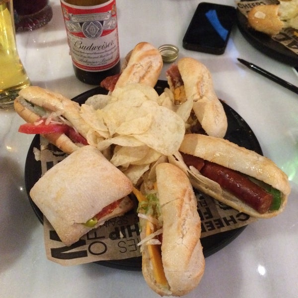 Photo taken at 100 Montaditos by Veronica S. on 12/14/2014