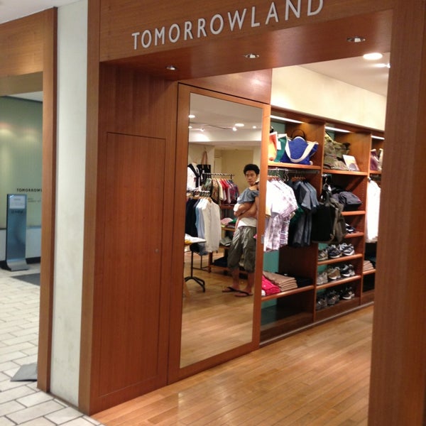 Tomorrowland 西新宿 0 Dicas