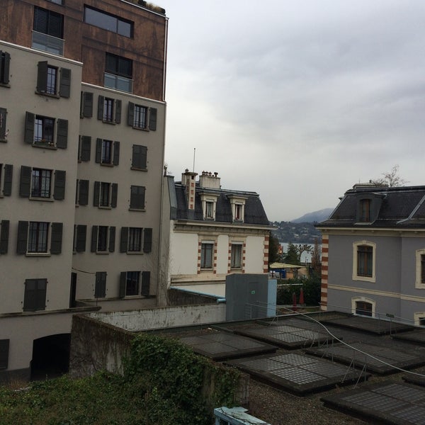 Foto tirada no(a) Hotel N&#39;vY Geneva por Ender Z. em 1/9/2015