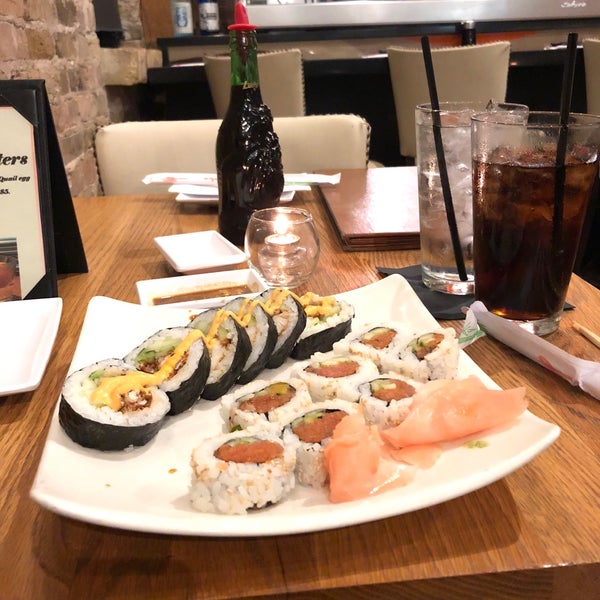 2/6/2018 tarihinde Chris B.ziyaretçi tarafından Maiko Sushi Lounge'de çekilen fotoğraf