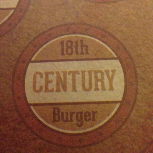 Foto scattata a 18th Century Burger da Alaa T. il 12/30/2012