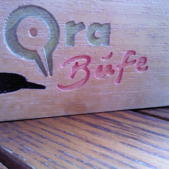 รูปภาพถ่ายที่ Ora Steak &amp; Burgers โดย Meriç Ö. เมื่อ 12/18/2012