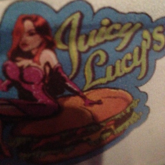 รูปภาพถ่ายที่ Juicy Lucy&#39;s โดย Sam W. เมื่อ 11/1/2012