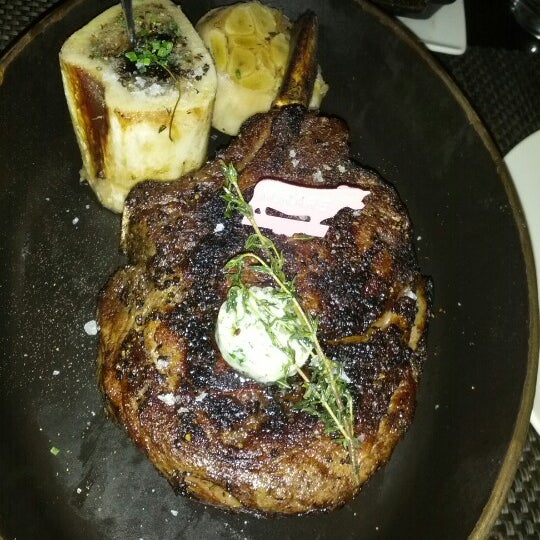 11/13/2012 tarihinde David K.ziyaretçi tarafından BLT Steak'de çekilen fotoğraf