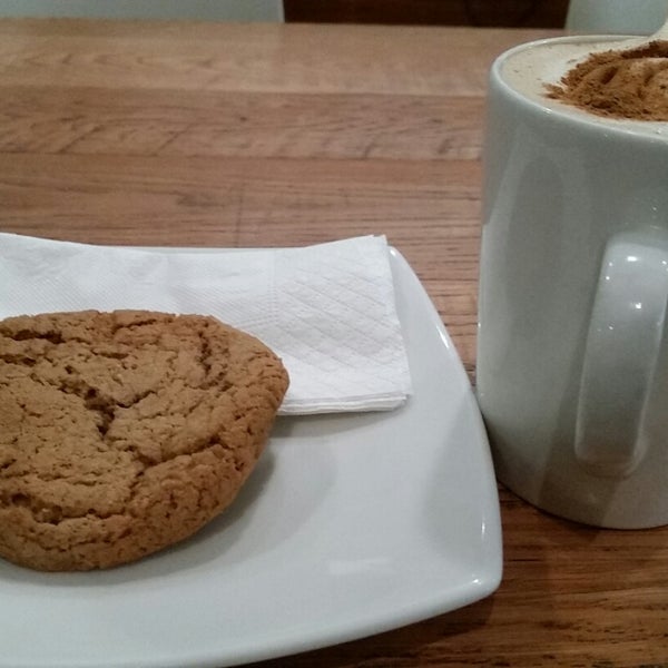 1/31/2015 tarihinde Adriana V.ziyaretçi tarafından Motherland Coffee Company'de çekilen fotoğraf