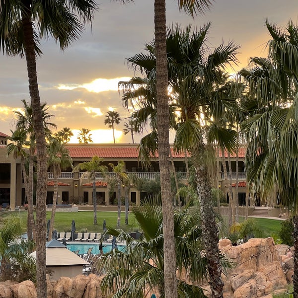 Foto tomada en Hilton Tucson El Conquistador Golf &amp; Tennis Resort  por Brooke C. el 3/11/2022