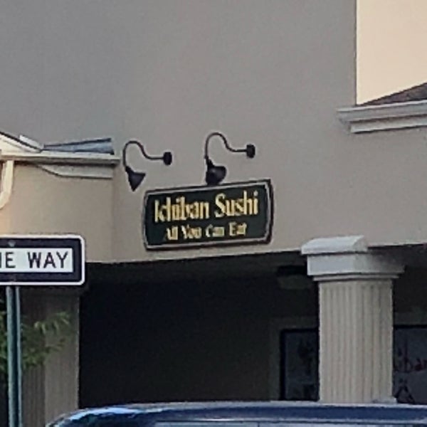 Foto tirada no(a) Ichiban Sushi por Scott P. em 8/4/2018