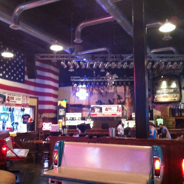 5/15/2013 tarihinde Steven C.ziyaretçi tarafından Toby Keith&#39;s I Love This Bar and Grill'de çekilen fotoğraf