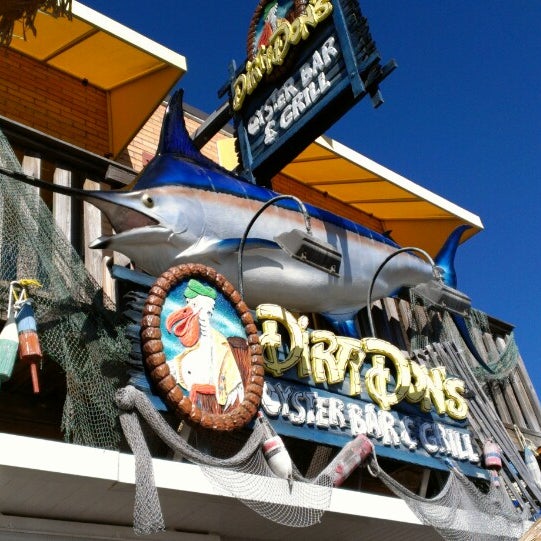 10/26/2013에 Patti G.님이 Dirty Don&#39;s Oyster Bar &amp; Grill에서 찍은 사진