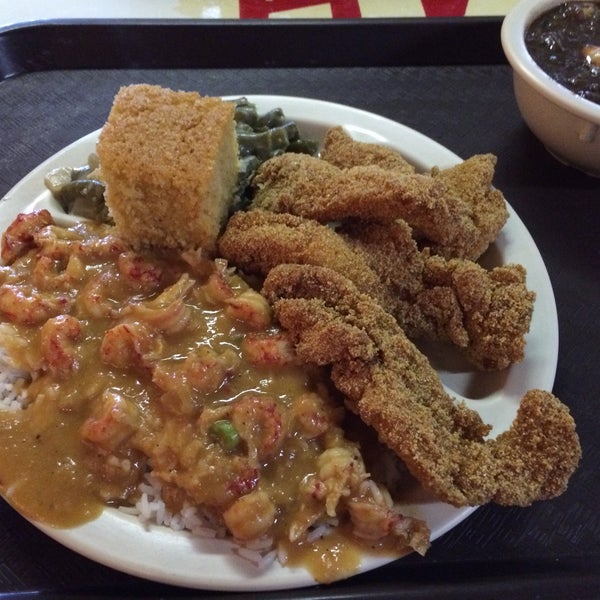 Foto tirada no(a) Zydeco Louisiana Diner por &quot;Where&#39;s Jim?!?&quot; J. em 12/21/2015