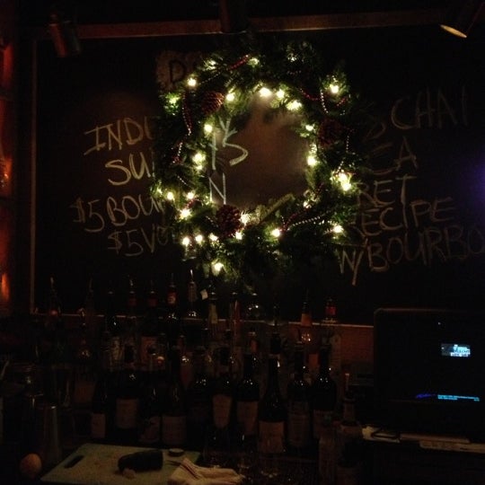 11/25/2012에 Freddy P.님이 Dickson Wine Bar에서 찍은 사진
