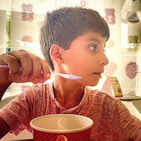 Menchie's (Now Closed) Frozen Yogurt Shop in Calabasas