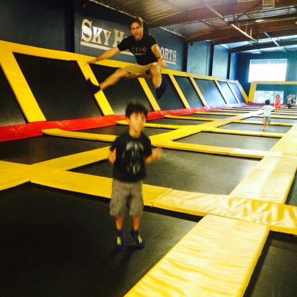 Photo taken at Sky High Sports Woodland Hills by Ibrahim O. on 10/12/2014