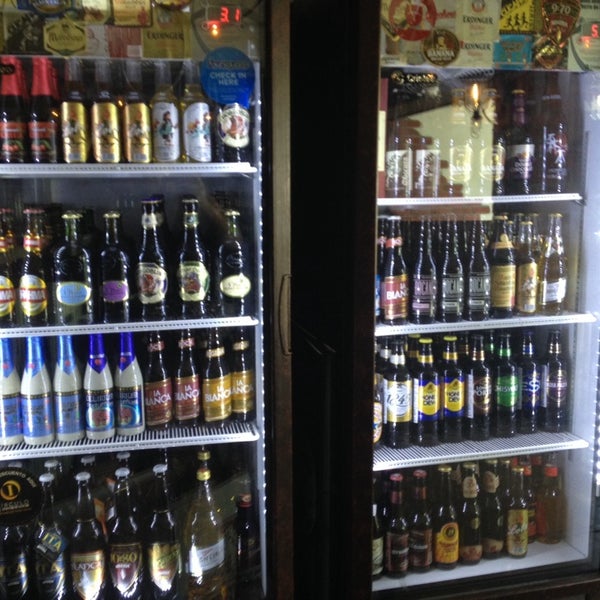 10/24/2014 tarihinde Fanny K.ziyaretçi tarafından El Depósito World Beer Store Providencia'de çekilen fotoğraf