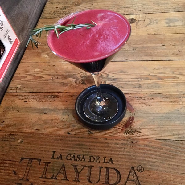 รูปภาพถ่ายที่ La Casa de la Tlayuda โดย Karla D. เมื่อ 12/5/2020