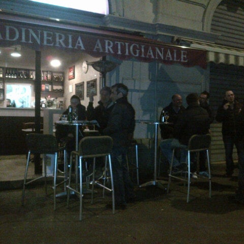 4/12/2013 tarihinde Piersergio T.ziyaretçi tarafından Divina Piadina - Piadineria artigianale a Milano'de çekilen fotoğraf