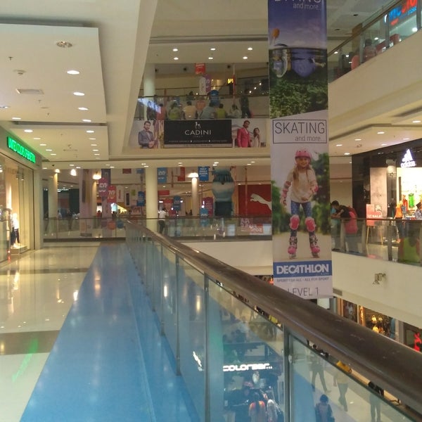 6/25/2017에 Kumar G.님이 R City Mall에서 찍은 사진