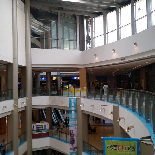 9/17/2017에 Kumar G.님이 R City Mall에서 찍은 사진