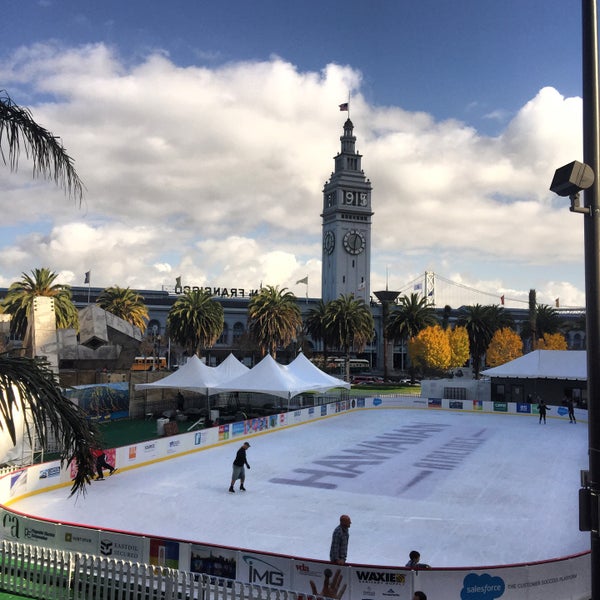 Photo taken at The Holiday Ice Rink at Embarcadero Center by Michael Y. on 12/4/2015