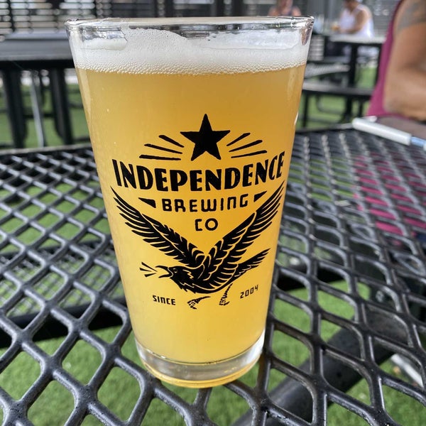 Photo taken at Independence Brewing Co. by Jamie E. on 8/10/2022