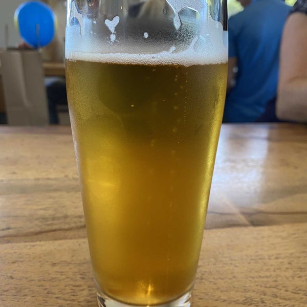 Photo taken at Vista Brewing by Jamie E. on 6/12/2022