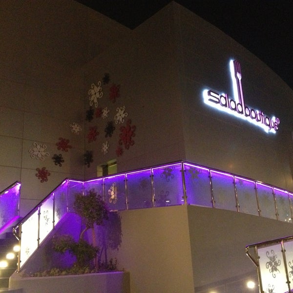 Photo taken at Salad Boutique by DL3QATAR on 4/11/2013