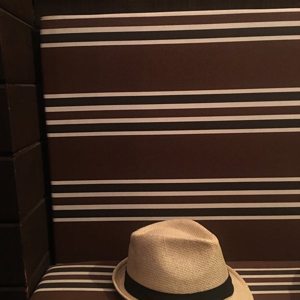 Photos at Basilic Restaurant Balboa Island 217 Marine Ave