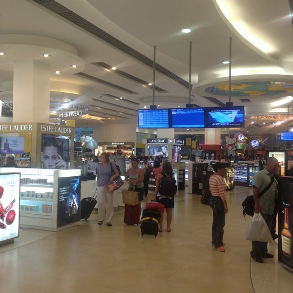 4/16/2013 tarihinde Miguel J.ziyaretçi tarafından Cancún Uluslararası Havalimanı (CUN)'de çekilen fotoğraf
