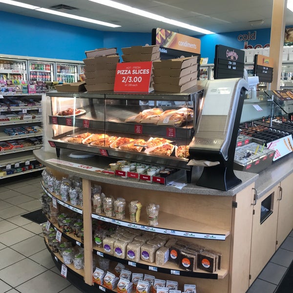 HyVee Gas Fuel Station in Peru