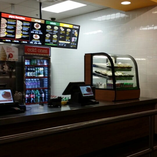 Peter Piper Pizza - Pizza Place