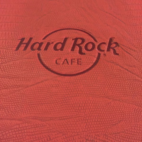 Снимок сделан в Hard Rock Cafe Lima пользователем Giovani P. 12/3/2017