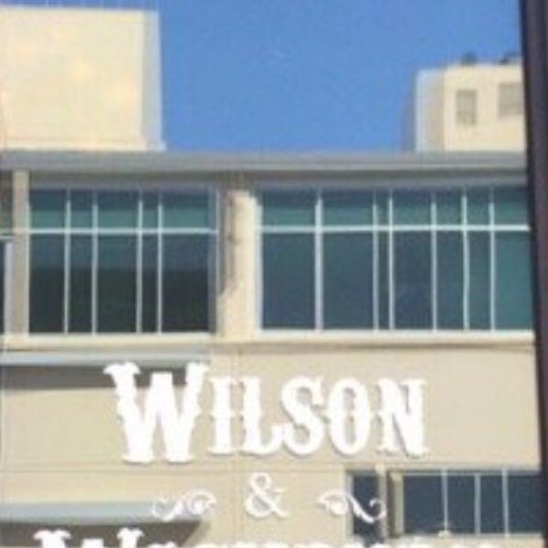 Das Foto wurde bei Wilson &amp; Washburn von Monica am 8/21/2016 aufgenommen