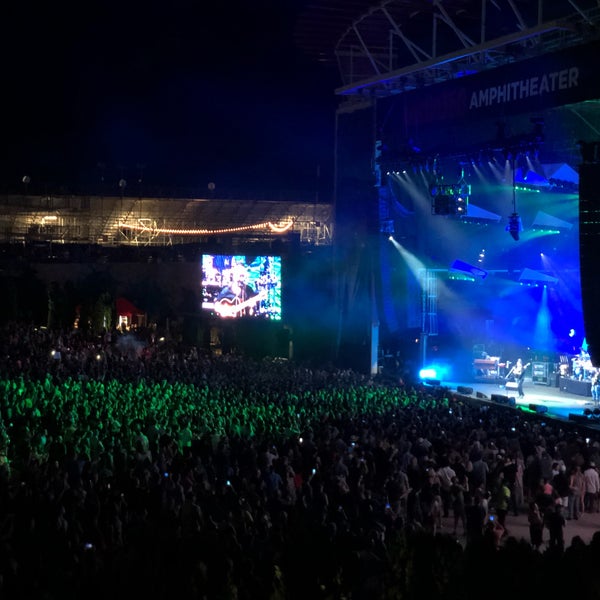 Снимок сделан в Austin360 Amphitheater пользователем Ryan A. 5/23/2018