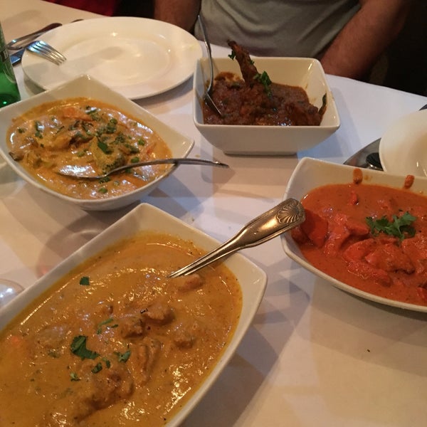Das Foto wurde bei Zaika Indian Restaurant von Melissa L. am 4/3/2016 aufgenommen